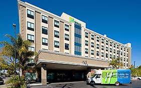 Holiday Inn Express Los Angeles Airport 3*